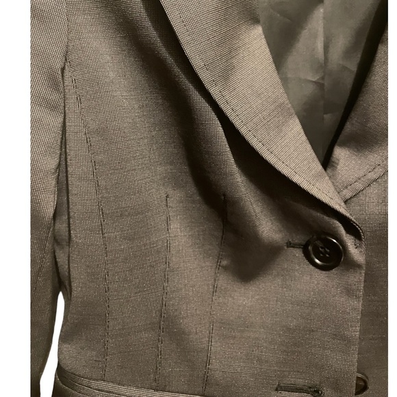Ann Taylor Women’s Blazer (Size 2) - Picture 3 of 7